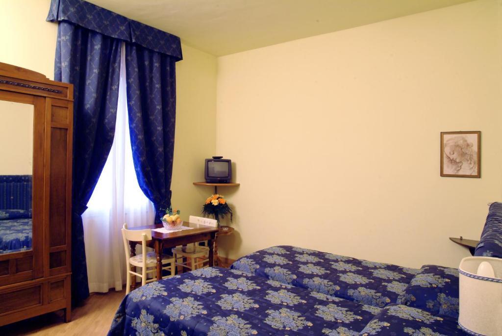 Hotel Ristorante Piccolo Chianti Siena Room photo