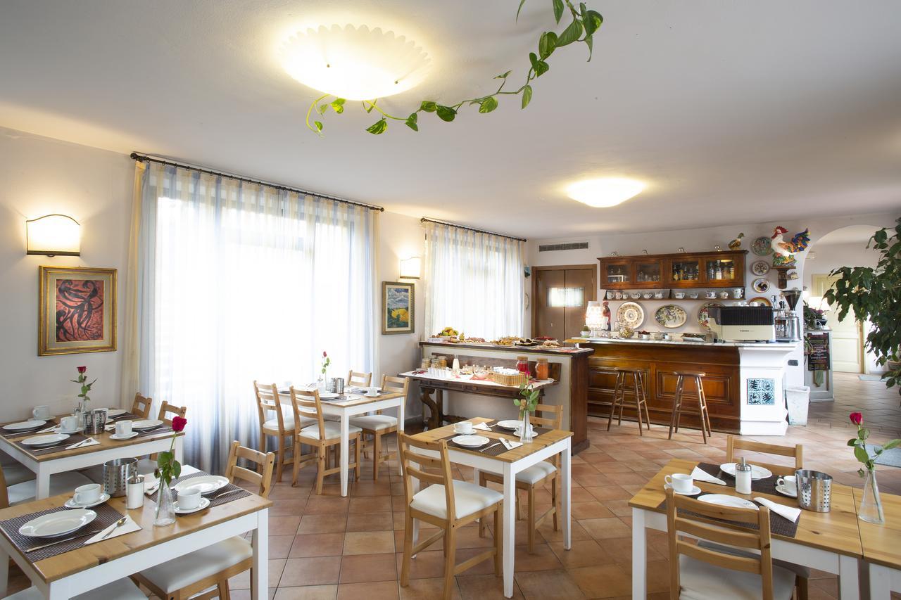 Hotel Ristorante Piccolo Chianti Siena Exterior photo