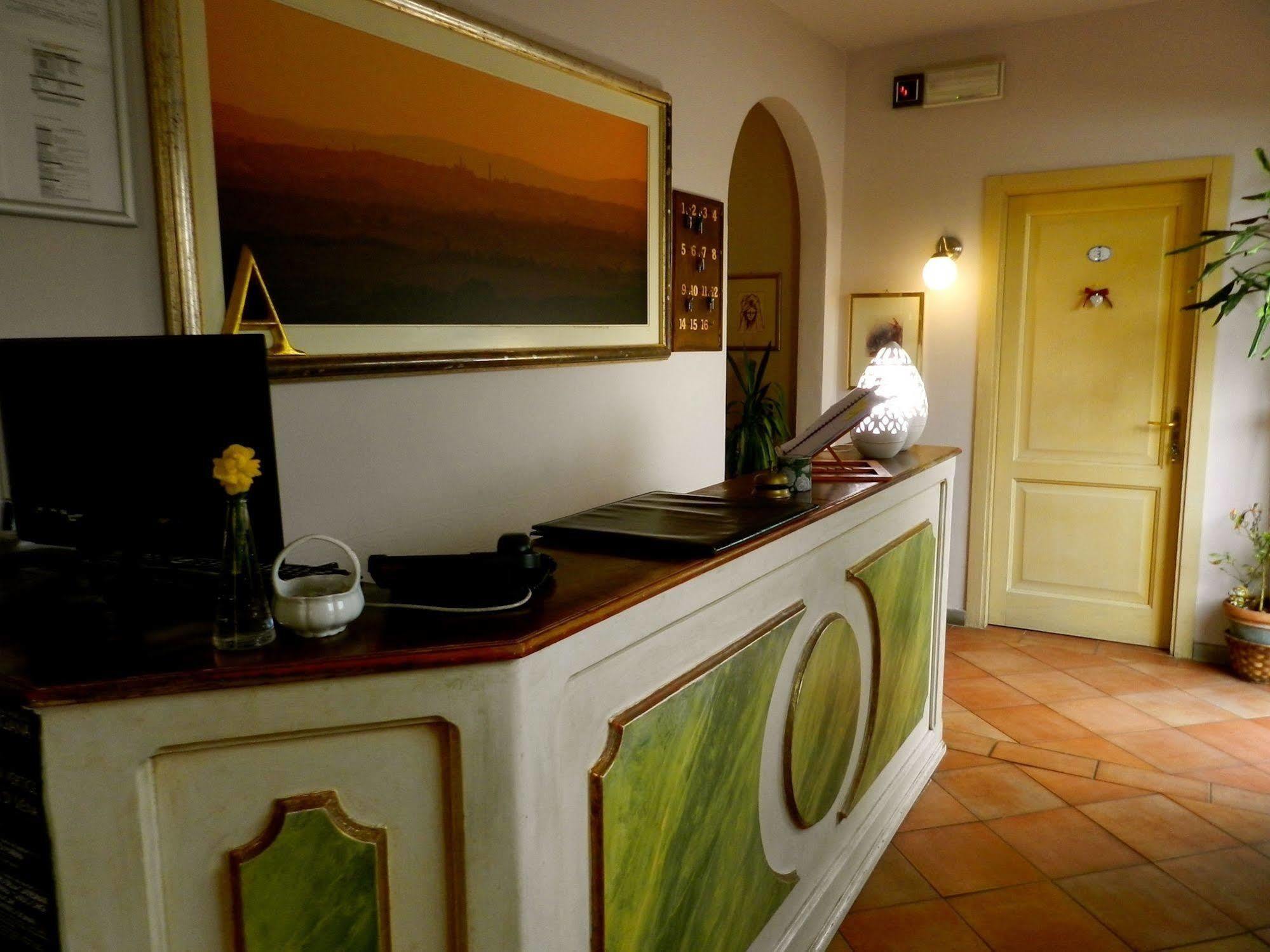 Hotel Ristorante Piccolo Chianti Siena Exterior photo