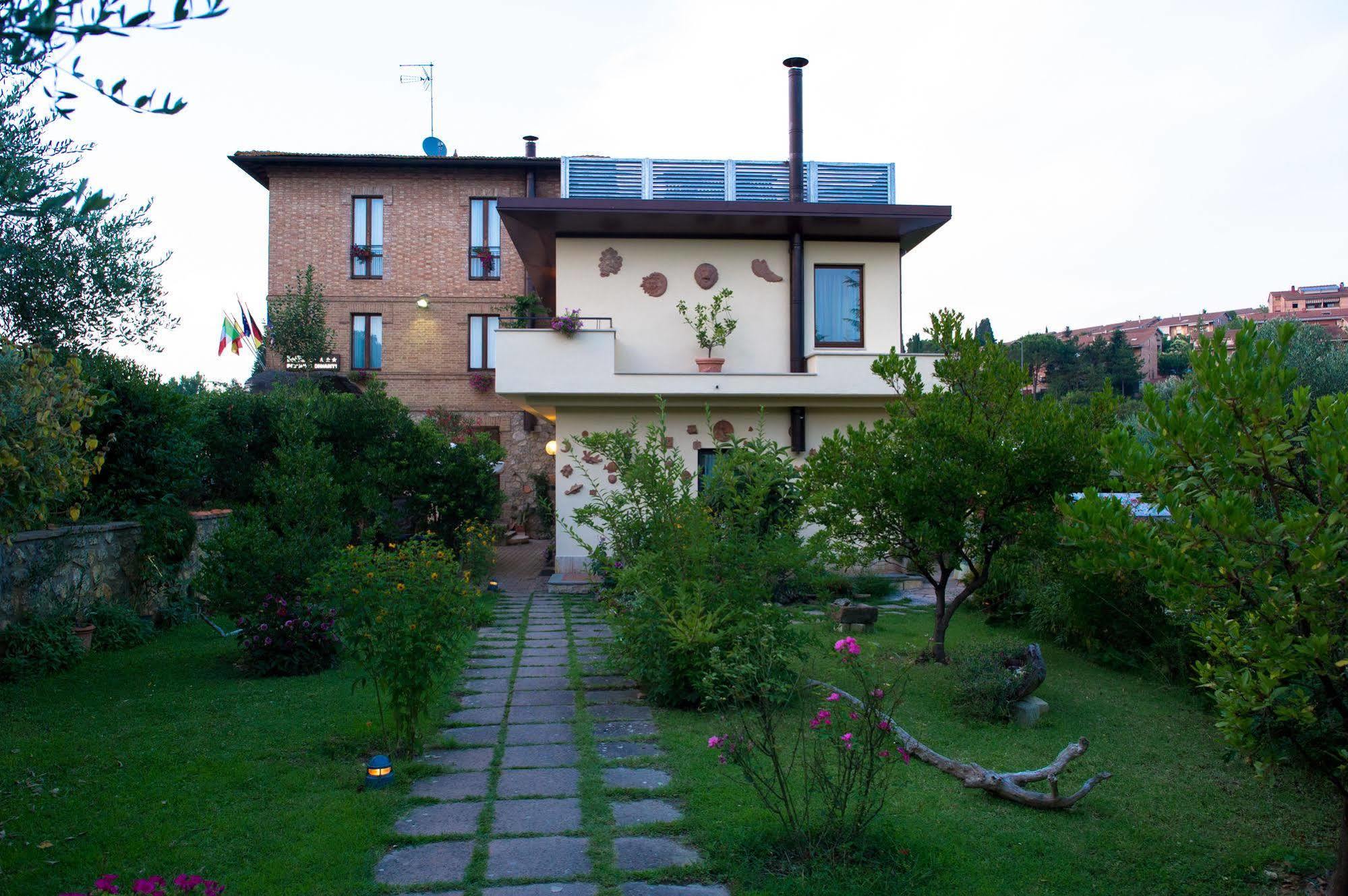 Hotel Ristorante Piccolo Chianti Siena Exterior photo